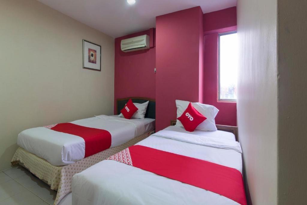 Oyo 44100 Hotel Casavilla Petaling Jaya Buitenkant foto