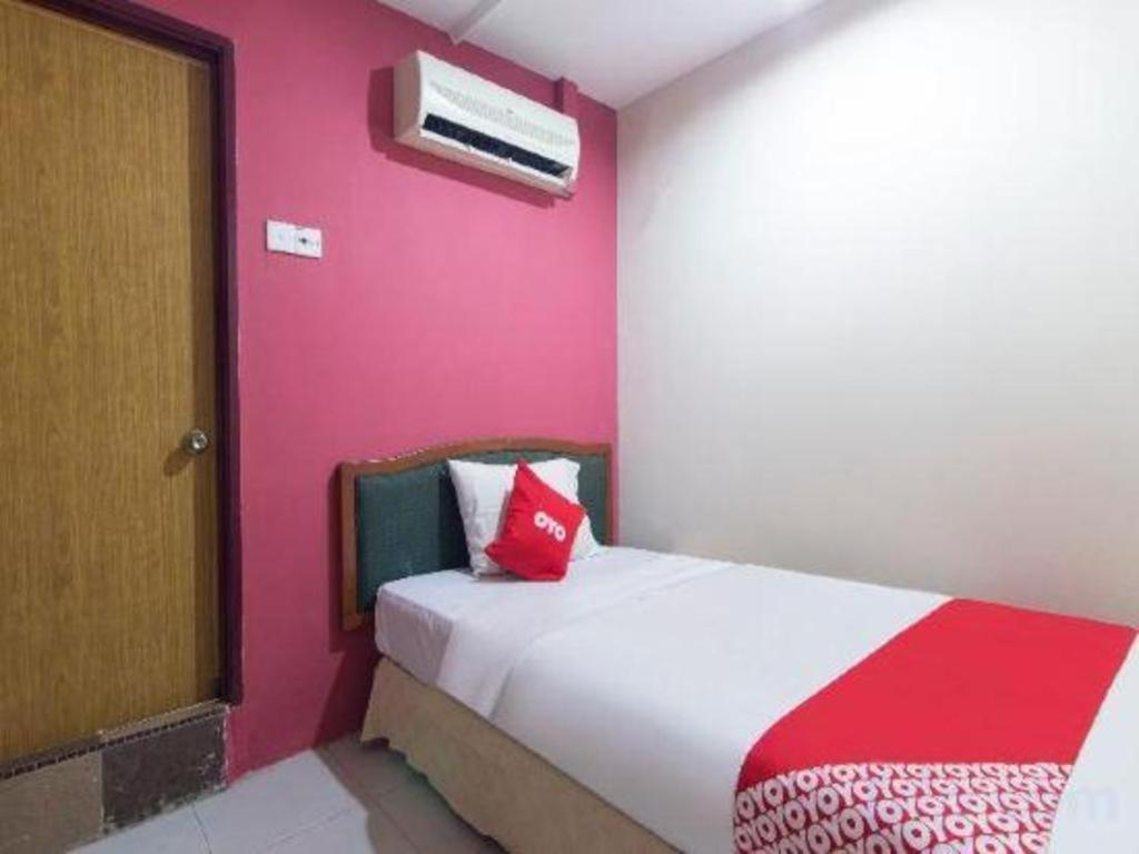 Oyo 44100 Hotel Casavilla Petaling Jaya Buitenkant foto