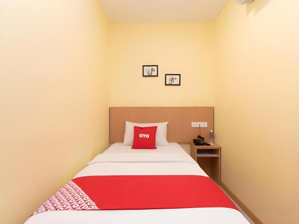 Oyo 44100 Hotel Casavilla Petaling Jaya Buitenkant foto