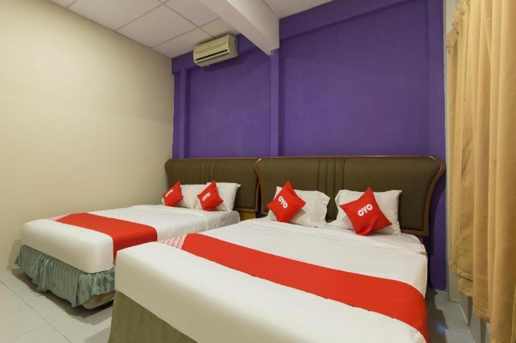 Oyo 44100 Hotel Casavilla Petaling Jaya Buitenkant foto
