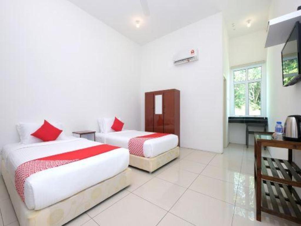 Oyo 44100 Hotel Casavilla Petaling Jaya Buitenkant foto