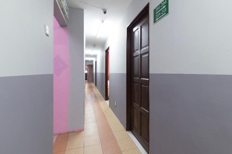 Oyo 44100 Hotel Casavilla Petaling Jaya Buitenkant foto
