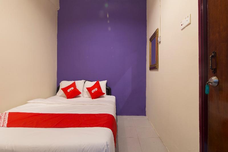 Oyo 44100 Hotel Casavilla Petaling Jaya Buitenkant foto