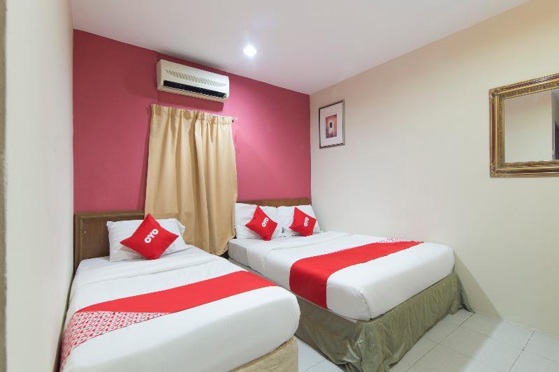 Oyo 44100 Hotel Casavilla Petaling Jaya Buitenkant foto
