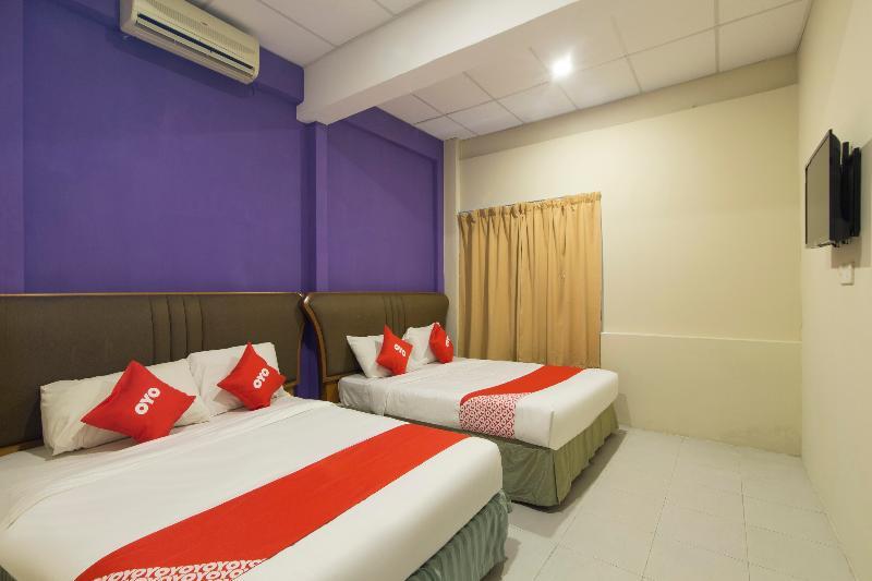 Oyo 44100 Hotel Casavilla Petaling Jaya Buitenkant foto
