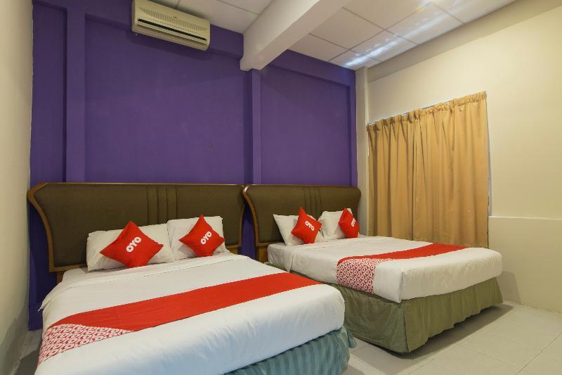 Oyo 44100 Hotel Casavilla Petaling Jaya Buitenkant foto